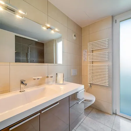 Luxury Penthouse In With View By Guestlee Apartment *
