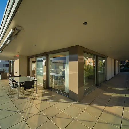 Luxury Penthouse In With View By Guestlee Apartment *